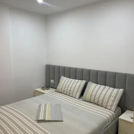 Loris Apartment Sarande